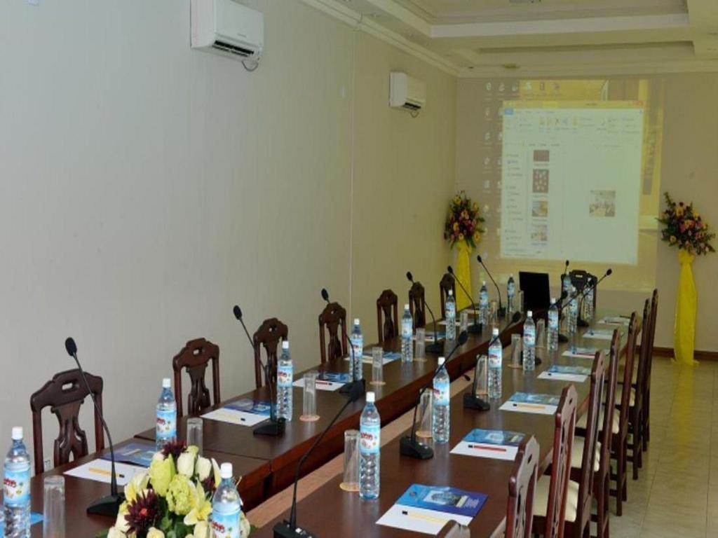 Golden Butterfly Hotel Yangon Exterior foto