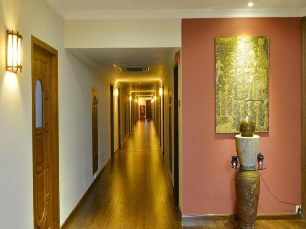 Golden Butterfly Hotel Yangon Exterior foto